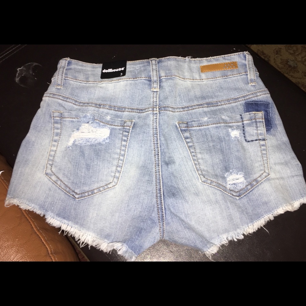 Size 3 brand new tagged Doll House shorts